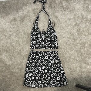 Hollister Black and White A-Line Mini Skirt Set